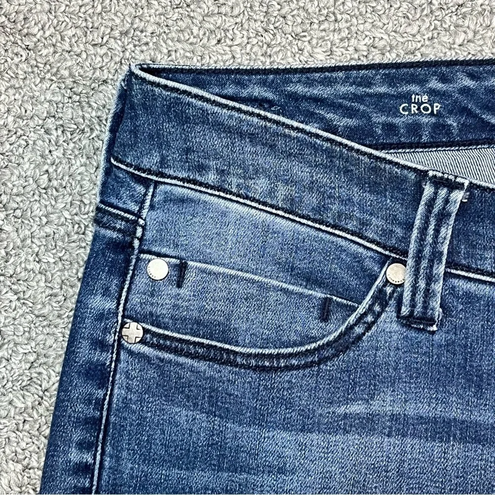 Liverpool The Crop Denim Jeans Womens Size 8 Blue Embroidered Raw Hems - Picture 3 of 15